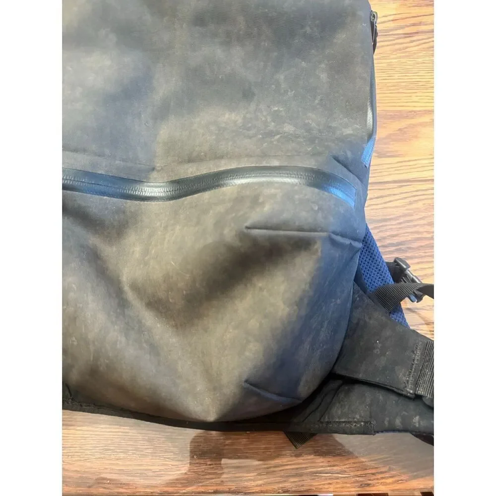 Hydro Flask‎ Journey Series 10L Insulated Hydration Backpack Bag Black Size M/L